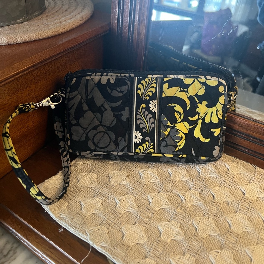 VERA BRADLEY Wristlet Pouch in *RETIRED PRINT* Baroque Black & Yellow Floral
